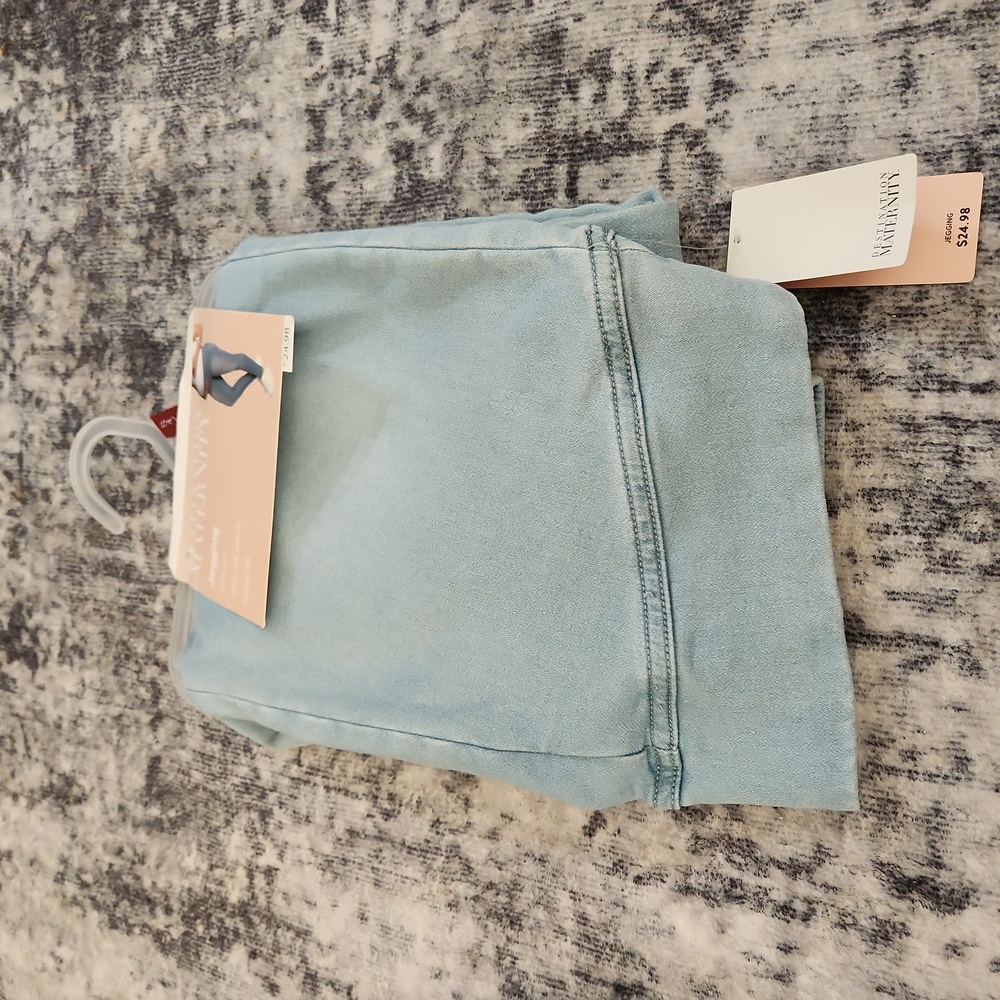 Destination Maternity Jegging Small